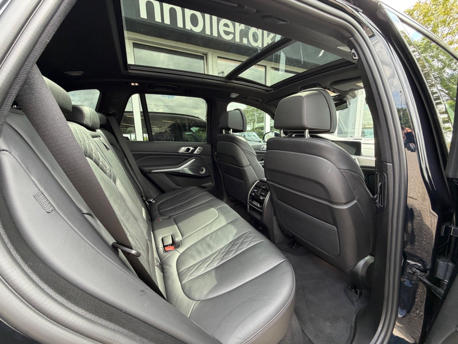 Sort BMW X5 fra 2023