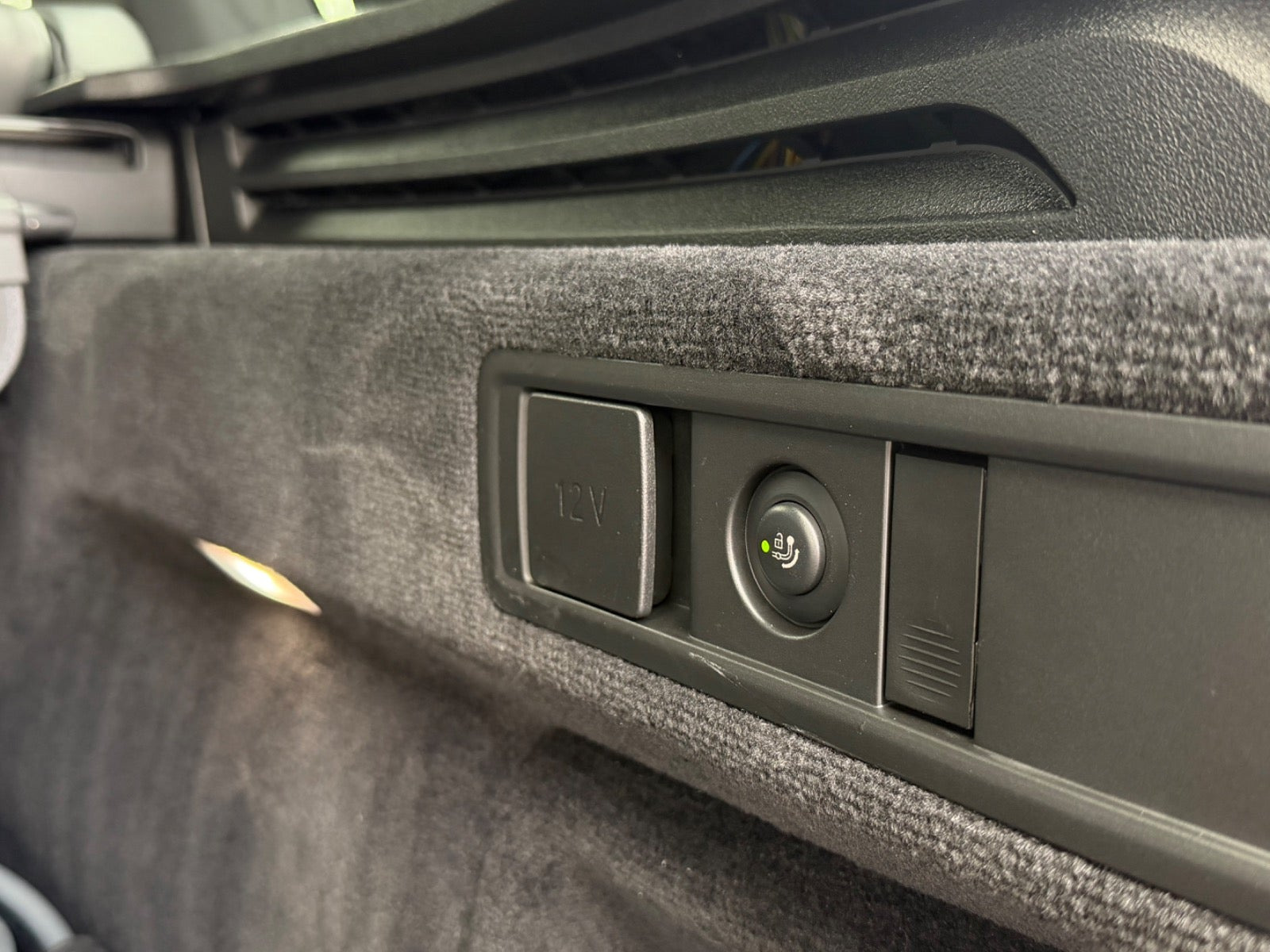 Sort BMW X5 fra 2023