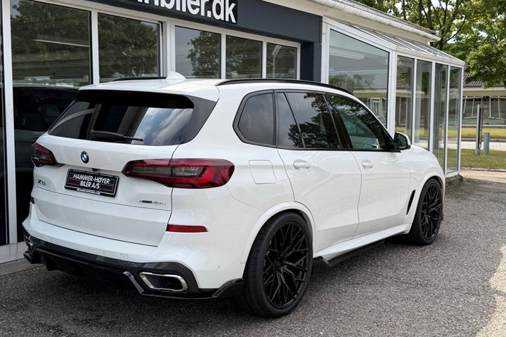Hvid BMW X5 fra 2020