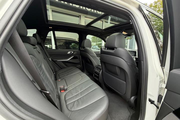 Hvid BMW X5 fra 2020