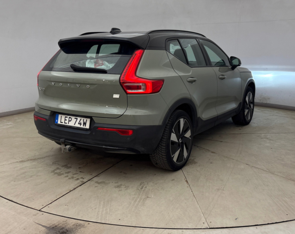 Grøn Volvo XC40 fra 2024
