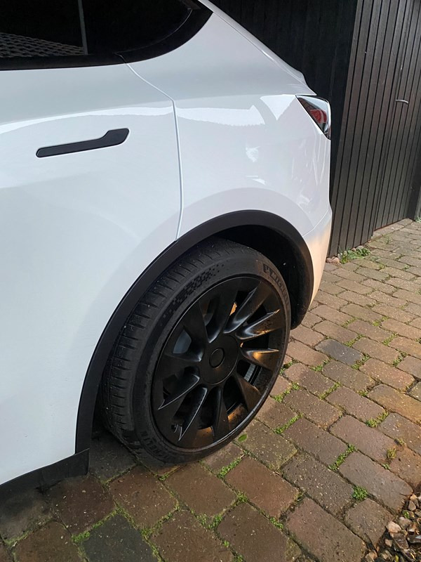 undefined Tesla Model Y fra 2023