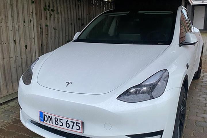 undefined Tesla Model Y fra 2023