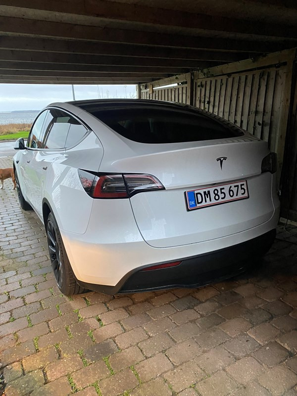undefined Tesla Model Y fra 2023