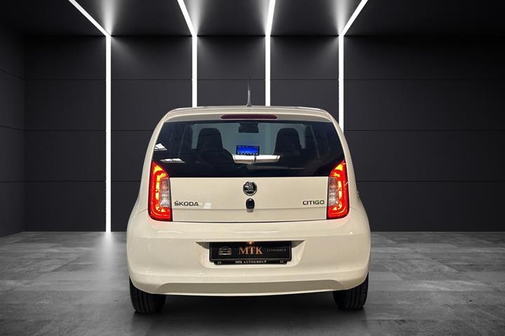 Hvid Skoda Citigo fra 2017