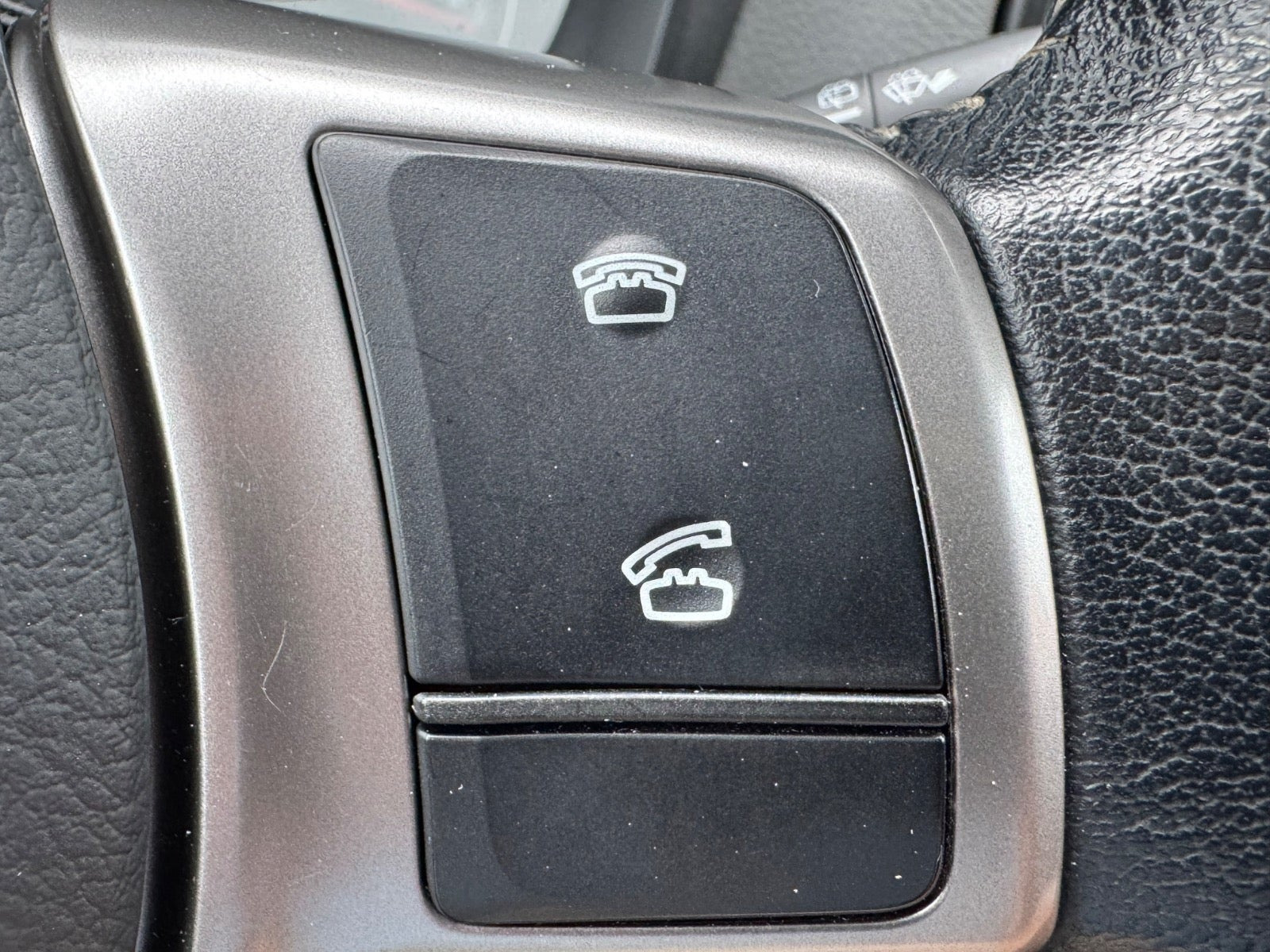 Grå Toyota Yaris fra 2017