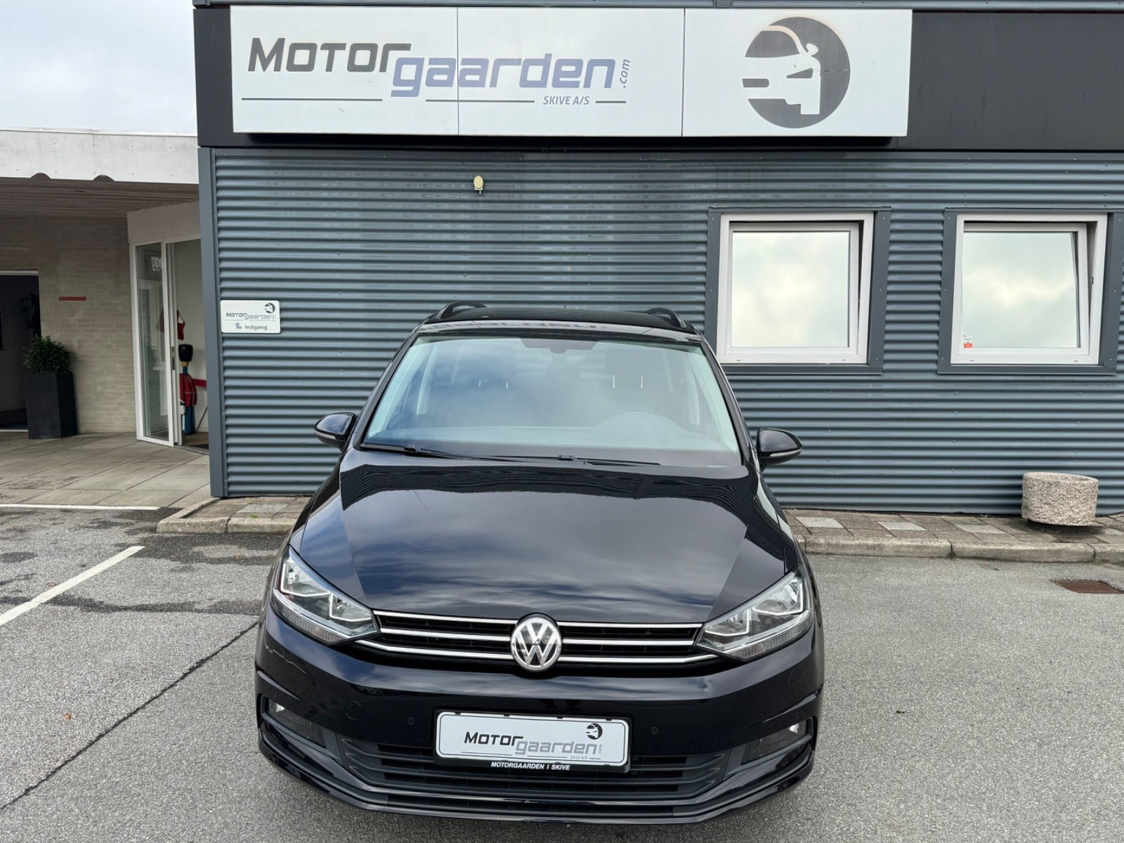 Sort VW Touran fra 2019