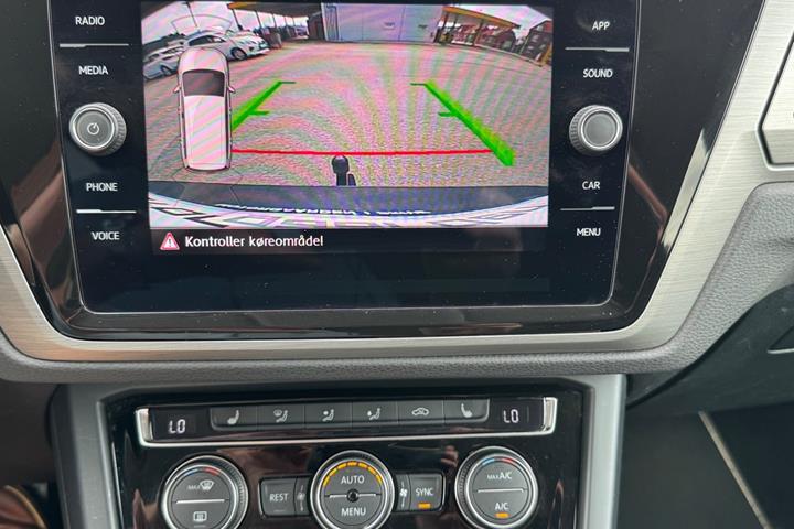 Sort VW Touran fra 2019