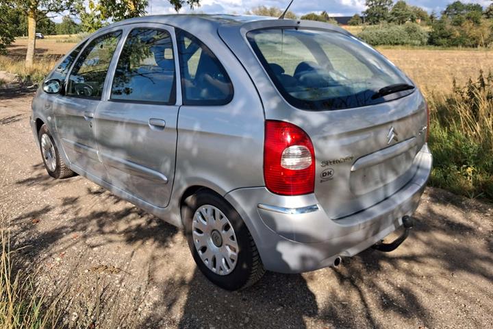 Sølv Citroën Xsara Picasso fra 2004
