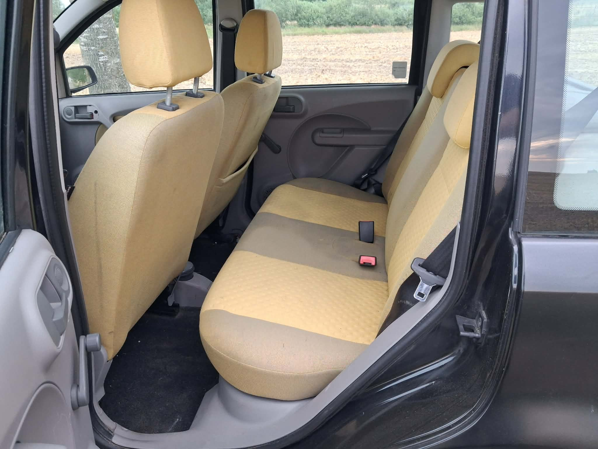 Sort Fiat Panda fra 2003