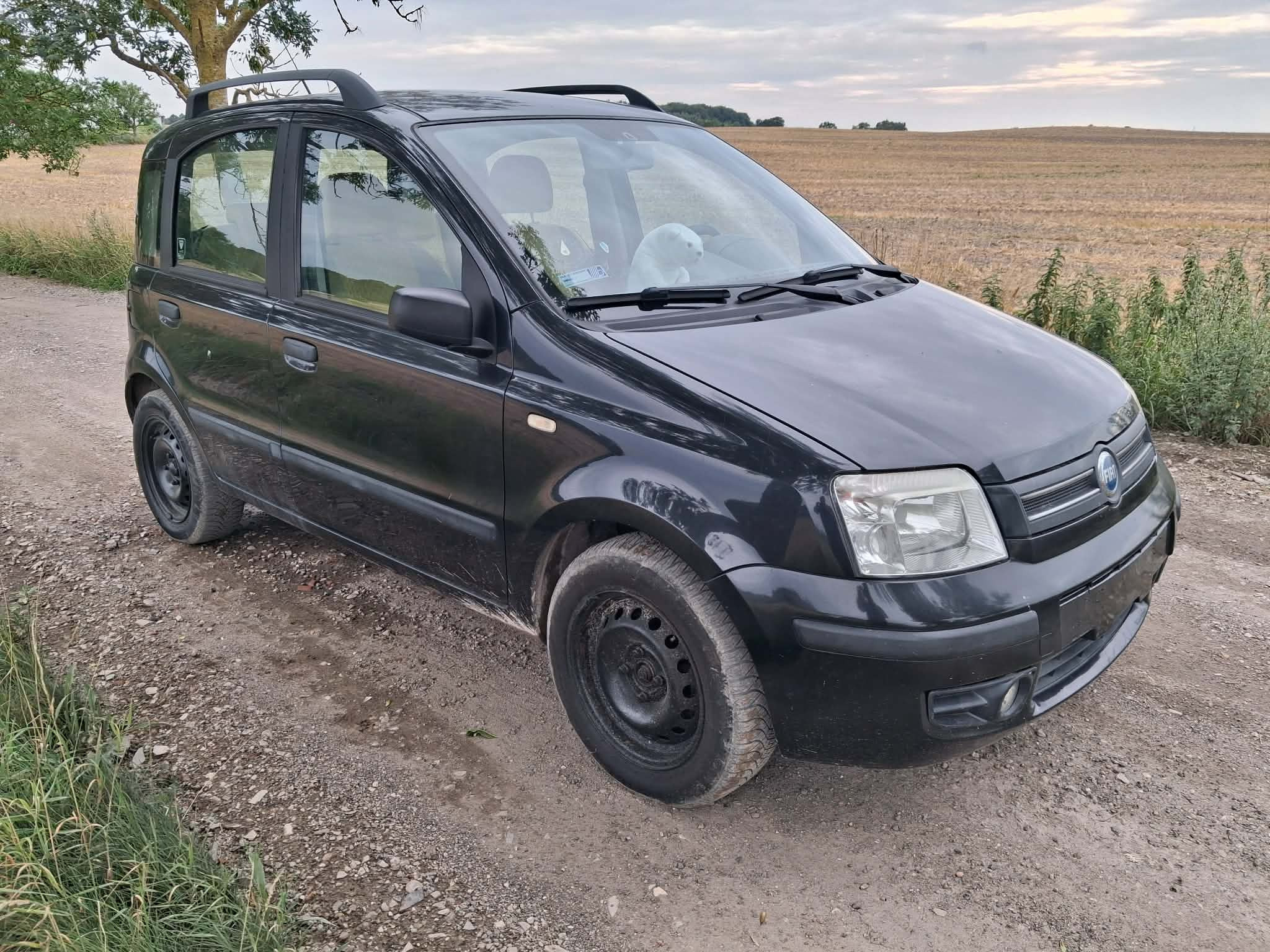 Sort Fiat Panda fra 2003