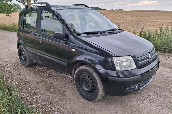 Sort Fiat Panda fra 2003