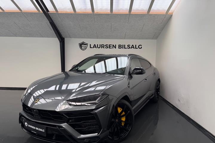 Grå Lamborghini Urus fra 2019