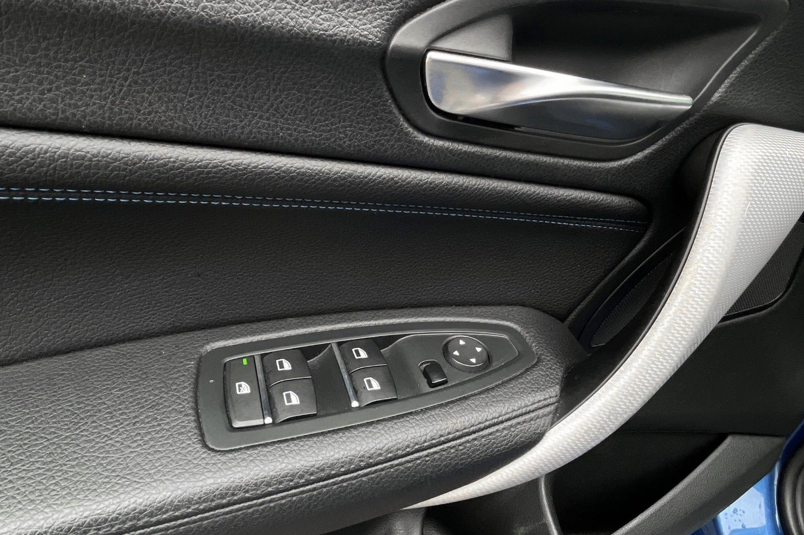 Blå BMW 116i fra 2019
