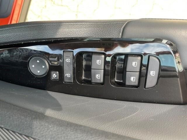 Orange Kia Sportage fra 2022