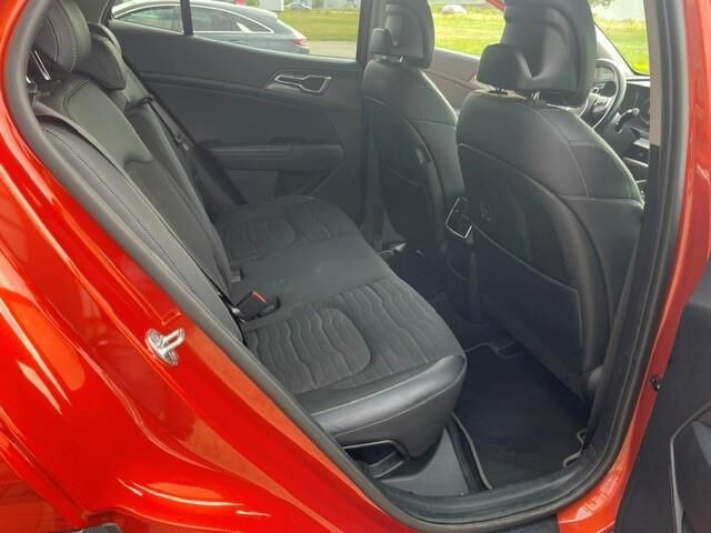 Orange Kia Sportage fra 2022