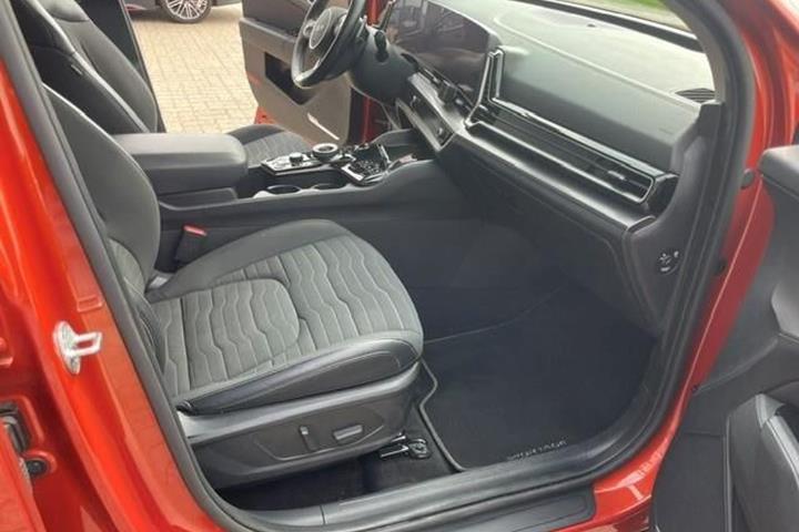 Orange Kia Sportage fra 2022