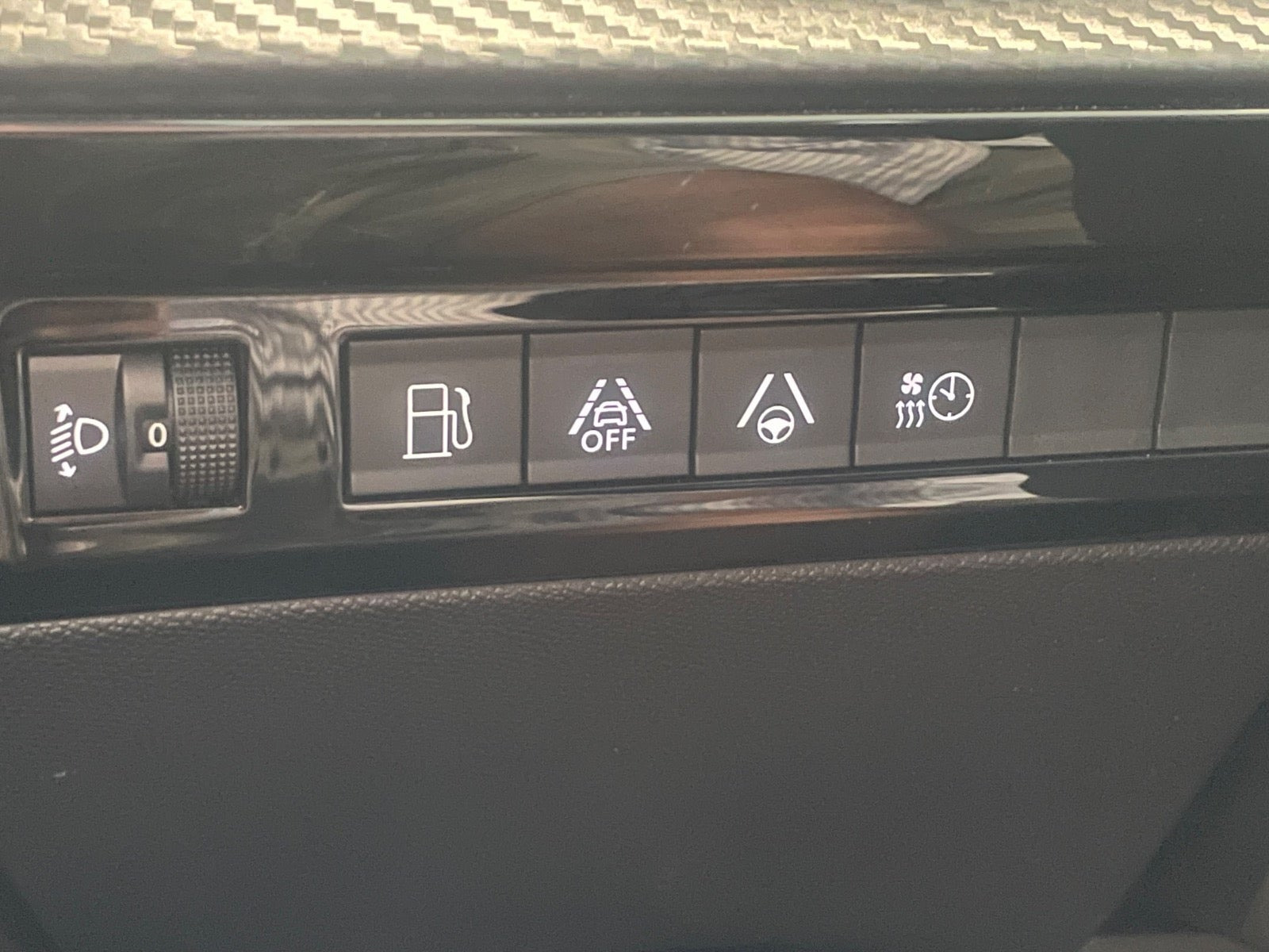 Grå Peugeot 508 fra 2021