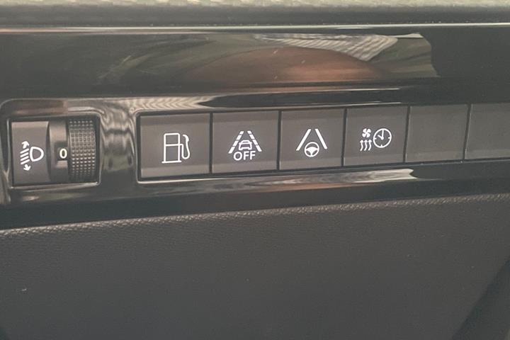 Grå Peugeot 508 fra 2021