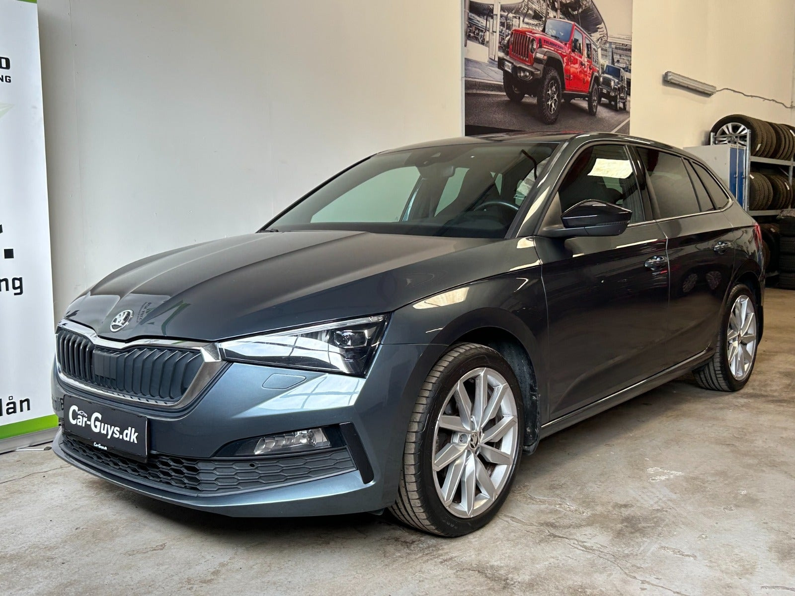 Sort Skoda Scala fra 2020