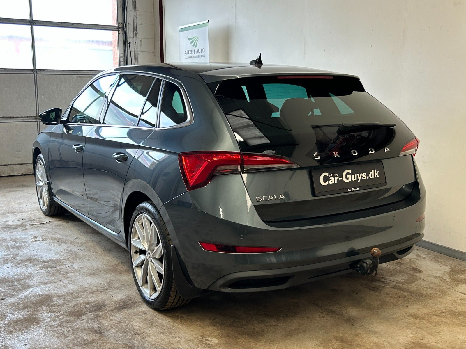 Sort Skoda Scala fra 2020
