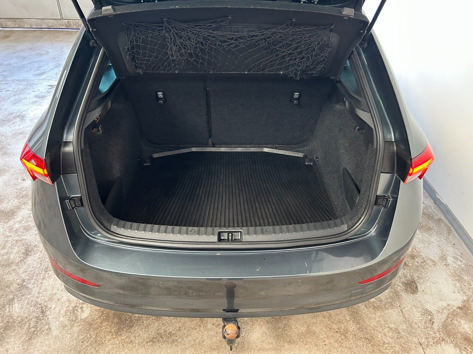 Sort Skoda Scala fra 2020