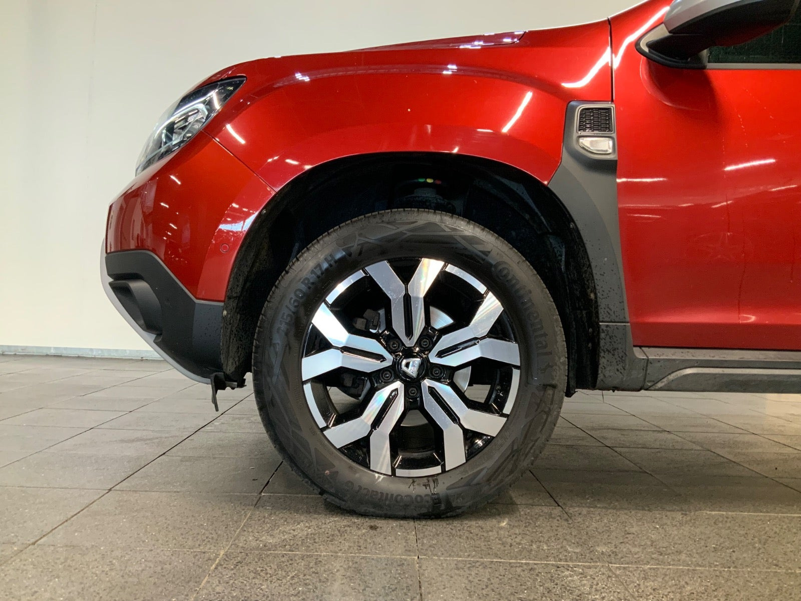 Rød Dacia Duster fra 2021
