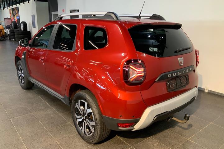 Rød Dacia Duster fra 2021