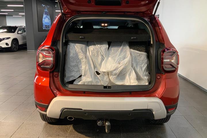 Rød Dacia Duster fra 2021
