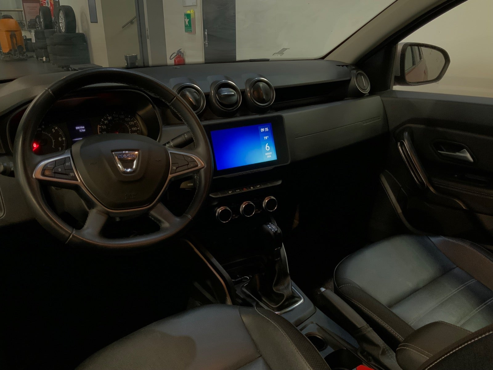 Rød Dacia Duster fra 2021