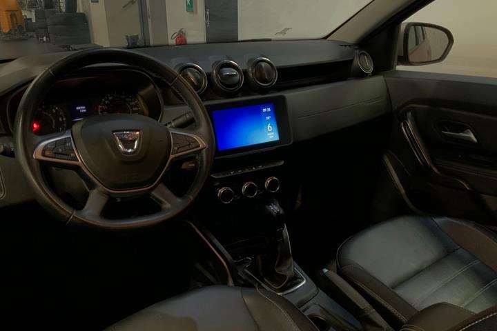 Rød Dacia Duster fra 2021
