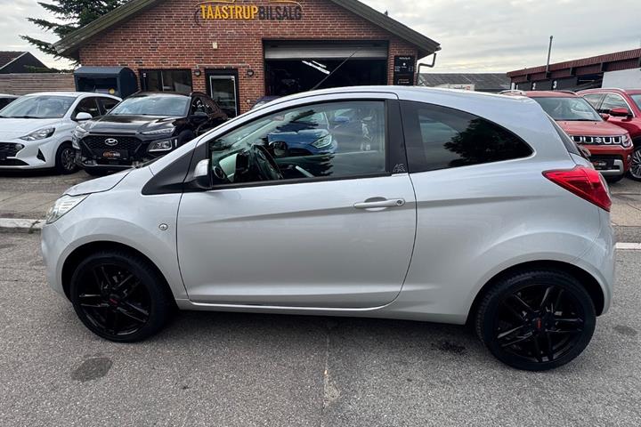 Sort Ford Ka fra 2013