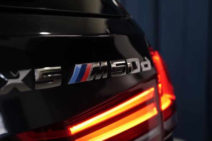 Sort BMW X5 fra 2013