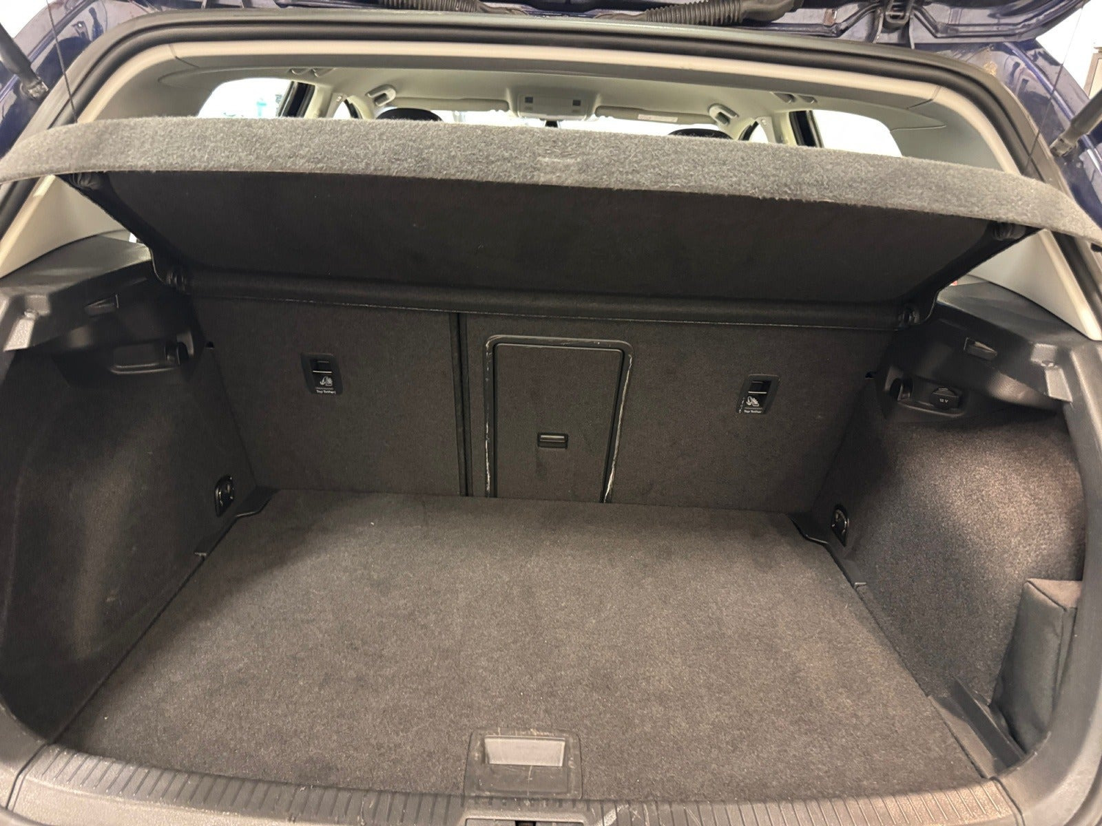 Blå VW Golf VII fra 2018