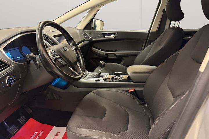 Grå Ford S-MAX fra 2019