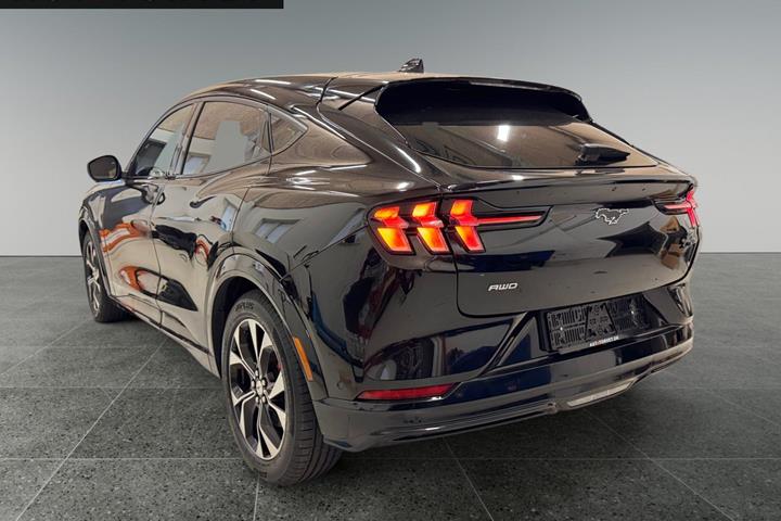 Sort Ford Mustang Mach-E fra 2022