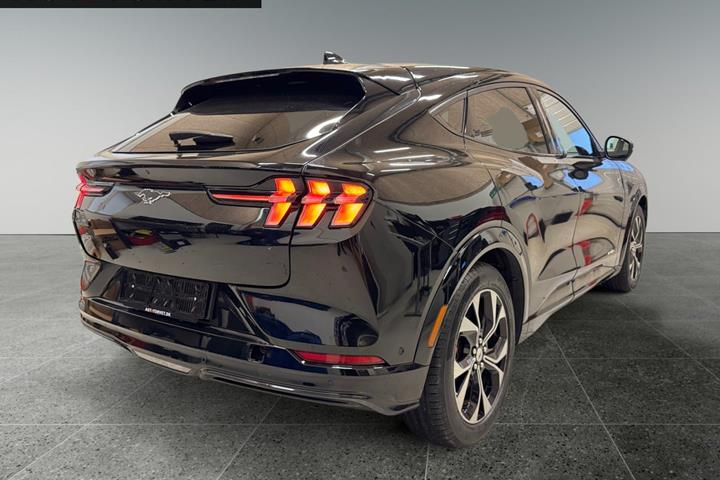 Sort Ford Mustang Mach-E fra 2022
