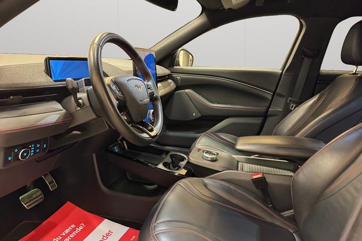 Sort Ford Mustang Mach-E fra 2022