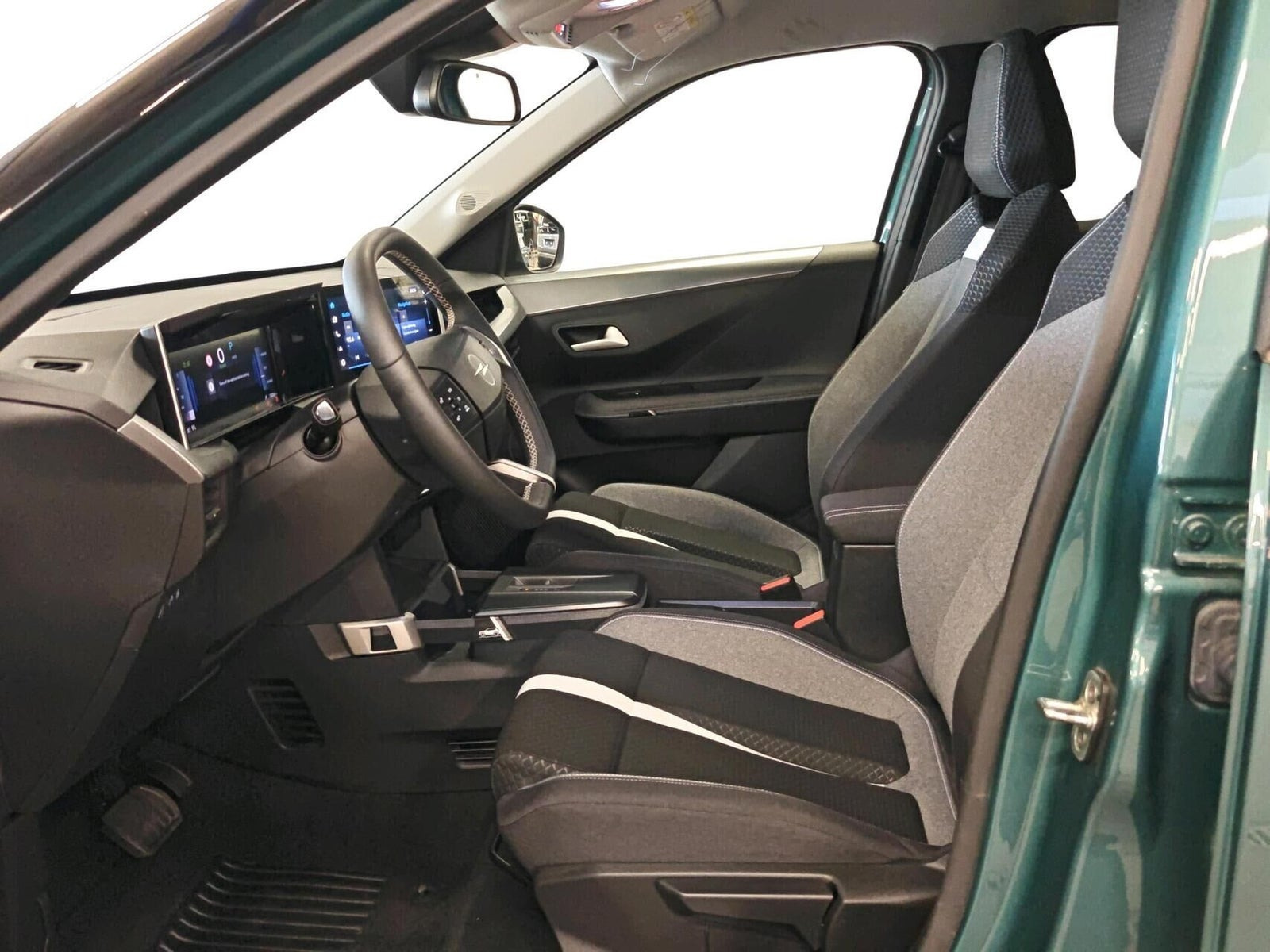 Grøn Opel Frontera fra 2025