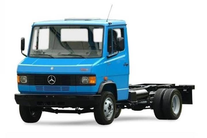 undefined Mercedes 817 fra 1987 set udefra