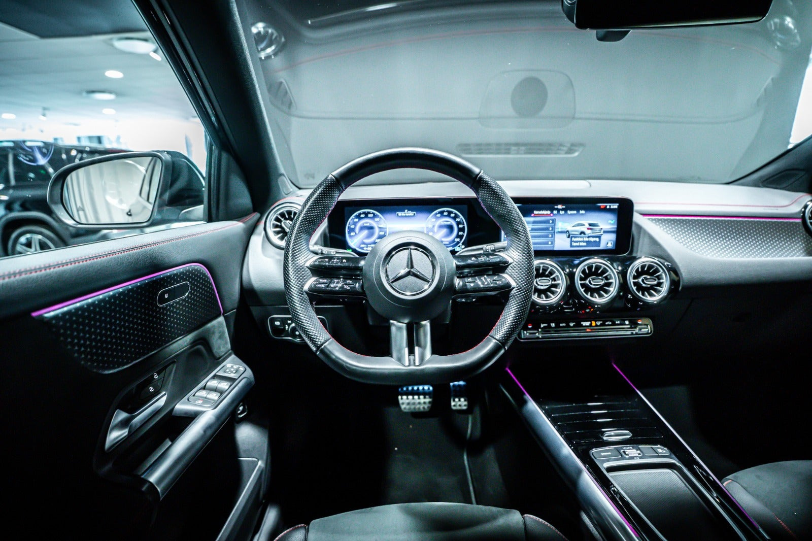 Sort Mercedes EQA350 fra 2025