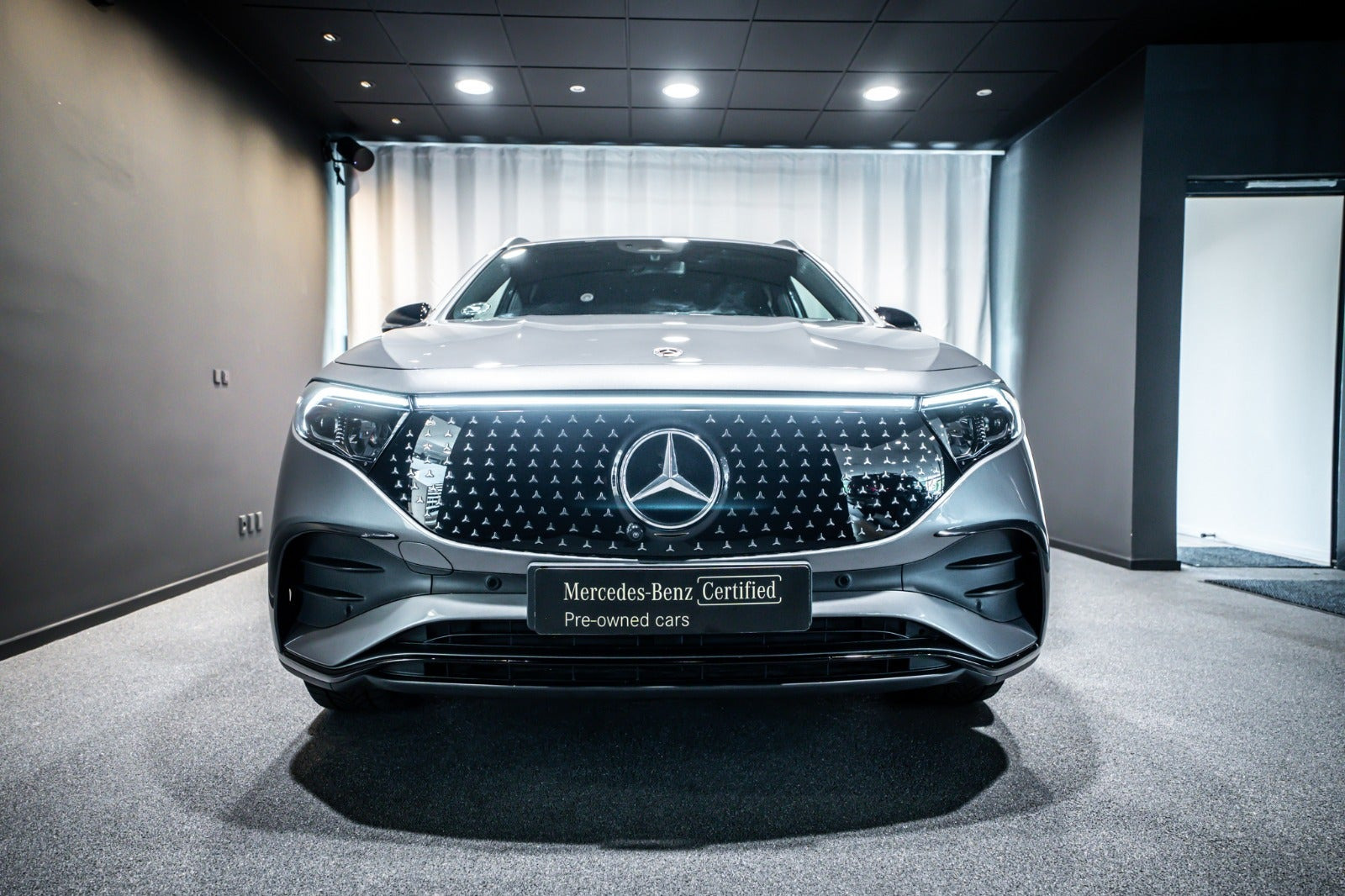 Grå Mercedes EQA250+ fra 2026