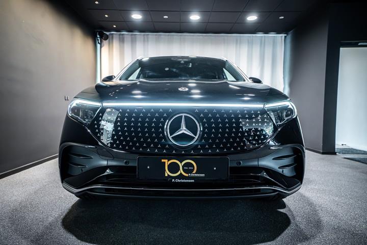 Sort Mercedes EQA350 fra 2025