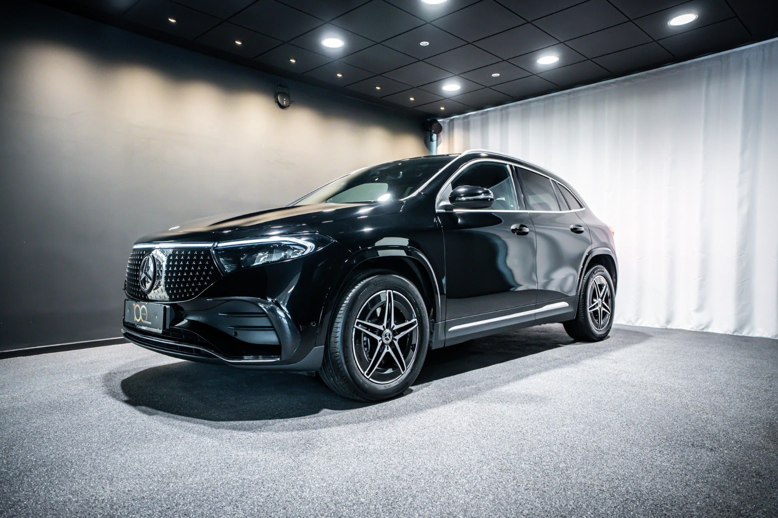 Sort Mercedes EQA350 fra 2025