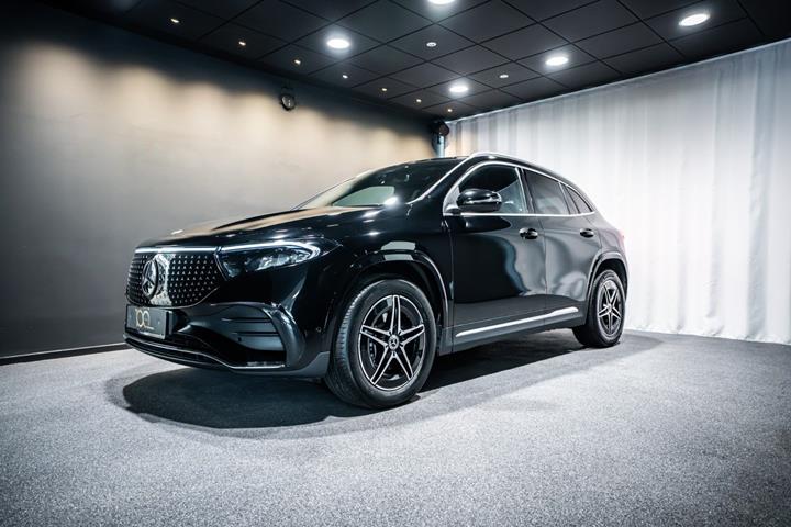 Sort Mercedes EQA350 fra 2025