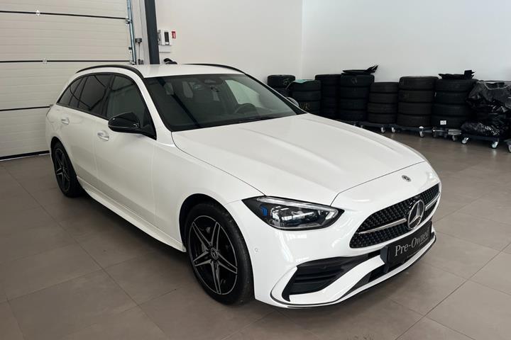 Hvid Mercedes C300 e fra 2023