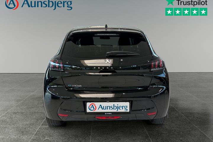 Sort Peugeot e-208 fra 2023