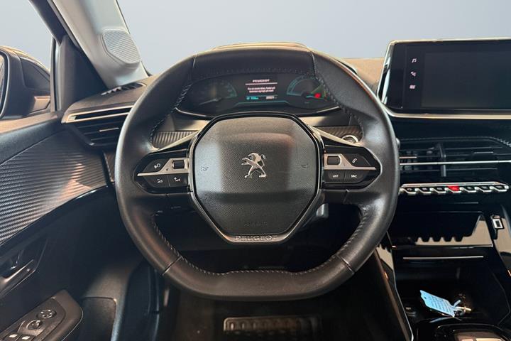 Sort Peugeot e-208 fra 2023