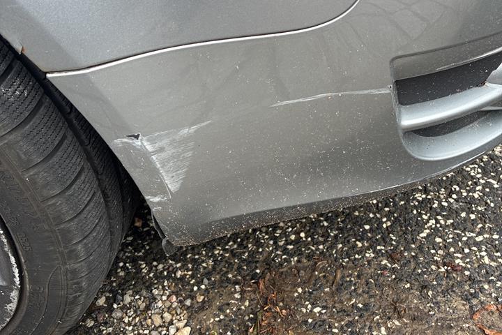 Grå Audi A4 fra 2005