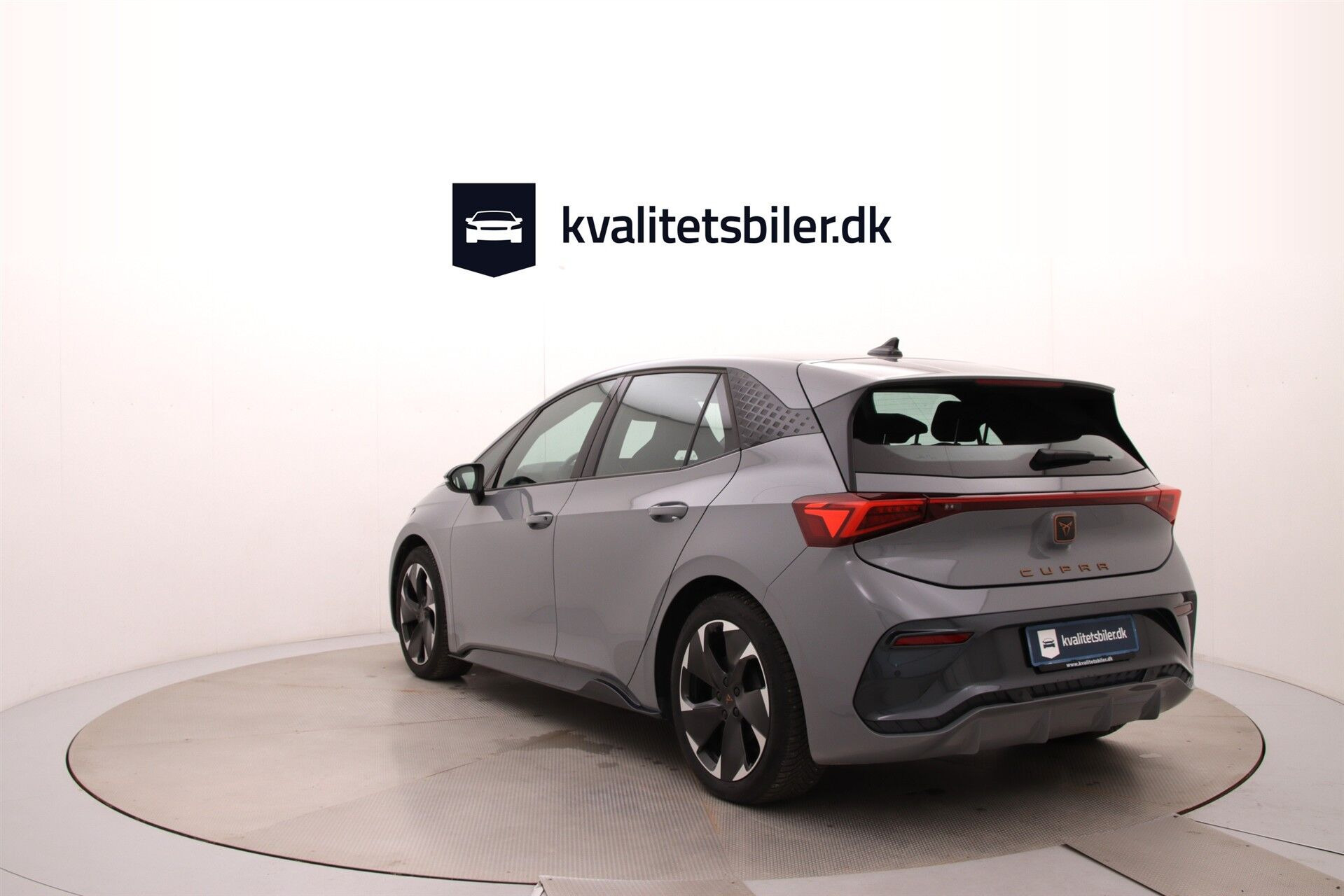 Grå Cupra Born fra 2024
